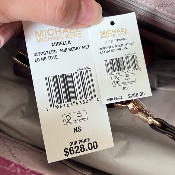 🌼Michael Kors Set - Picture 8 of 16